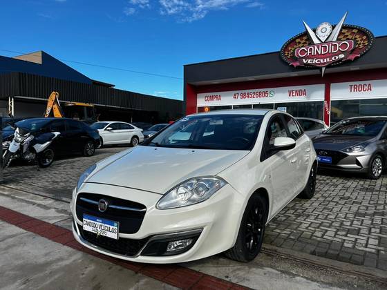 FIAT BRAVO 1.8 ESSENCE 16V FLEX 4P MANUAL